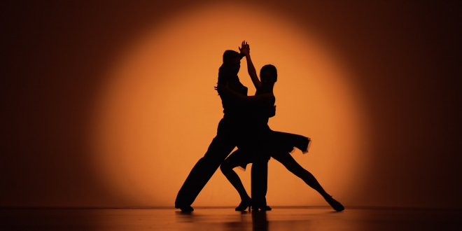 para taneczna na parkiecie